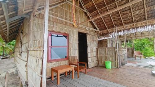 Mansuar Island House | Erens Guest House