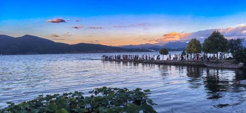 Caicun House | Erhaike Seaview Inn