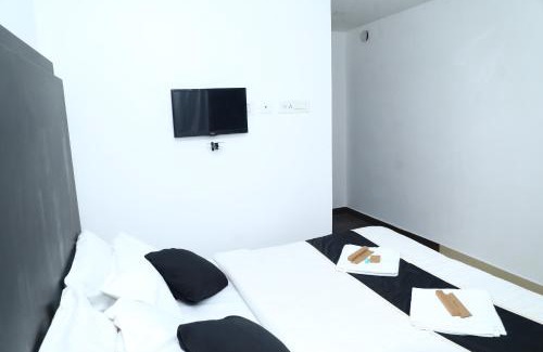 Perintalmanna Hotel | Erica Hotel International