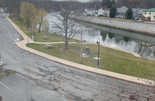 Baldwinsville House | Erie Canal Loft With Docking and View