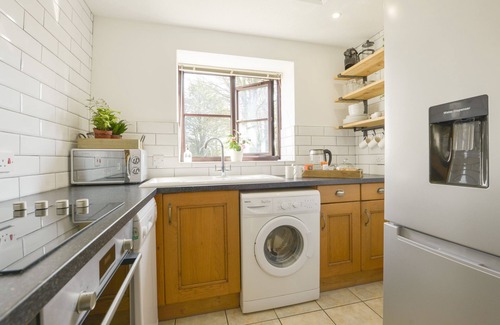 Pelynt Cottage | ERIN COTTAGE, pet friendly, character holiday cottage in Looe