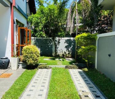 Wadduwa House | Erin Orr Villa