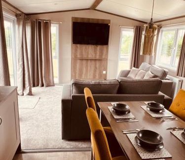 Boston Cabin | Erins Lakes & lodges