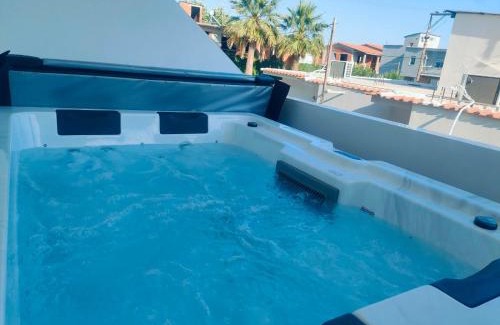 Keramoti Apartment | EriZen Jacuzzi suites
