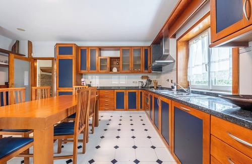 Guilhofrei Villa | Ermal Retreat
