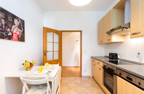 Reinickendorf Apartment | Ernststrasse Holiday Bliss