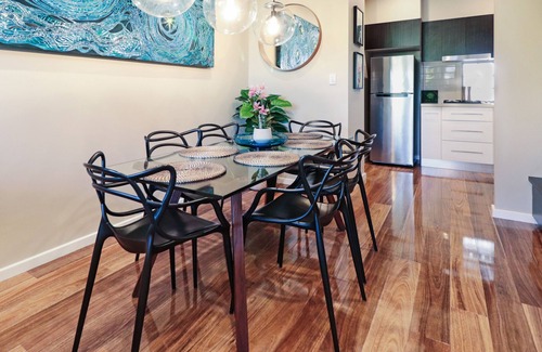 Brompton House | Eros❤️Near Adelaide Oval ✪ City Fringe ✪ FREE Wifi ✪ Netflix ✪ Parking ✪ PET