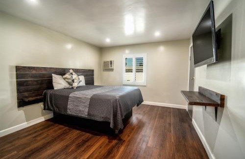 Bell Gardens Hotel | ERTH INN by AGA- Bell Garden