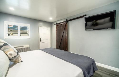 Bell Gardens Hotel | ERTH INN by AGA- Bell Garden