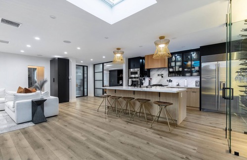 Woodland Hills House | Erwin Estate - A Perfect Blend of Modern Elegance with Mid-Century Undertones