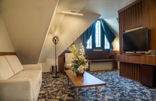 Godollo Hotel | Erzsebet Kiralyne Hotel