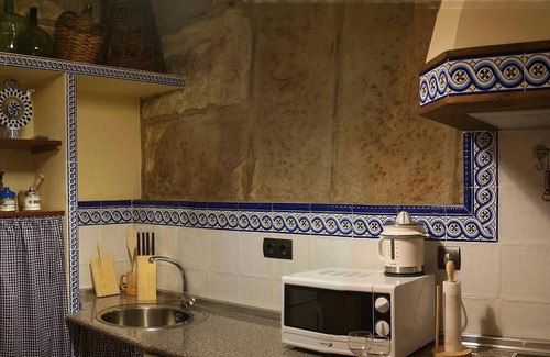 Ardisa Cottage | Charming house La Bodega del Hortal