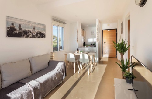 Alhama de Murcia Apartment | Apartment 'Luxe with Beautiful View' with Mountain View, Pool, Terrace & Garden