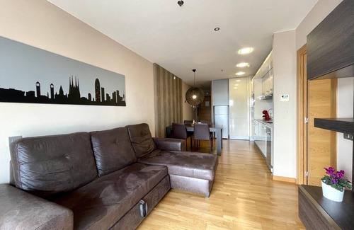 El Port Apartment | Apartment in Front of Fira Gran Via