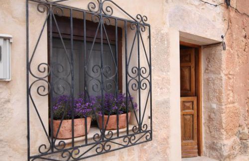 Montejo de la Vega de la Serrezuela House | Wabisabi Townhouse