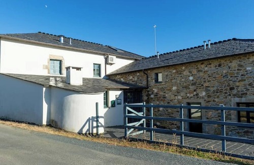 San Sadurnino Villa | Homerez - Luxurious Villa in Outeiro - Pool and View
