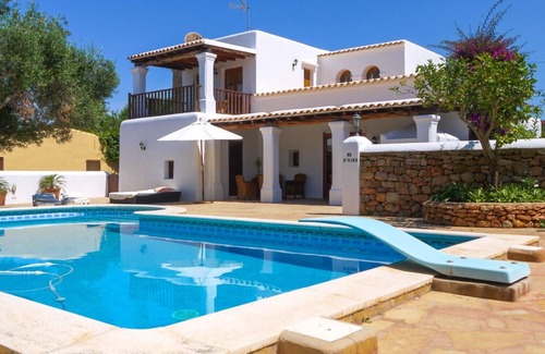 Sant Carles de Peralta Cottage | CASA LAS DALIAS