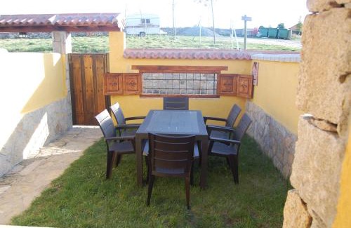 San Martin de la Vega del Al House | Gredos Casa Rural Los Treboles