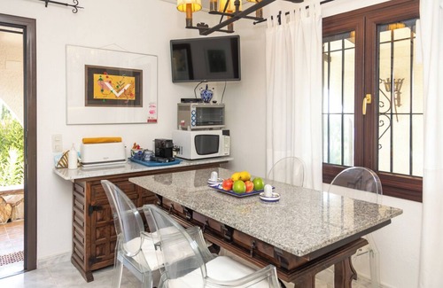 Vall-Llobrega Apartment | Apartment in villa. EXCLUSIVE USE OF A MAGNIFICENT SALT POOL.