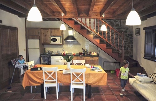 Villar de Huergo Cottage | Larrionda 31. Village House in Asturias.