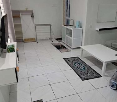 Taman Utama Satu House | Esah Best INN