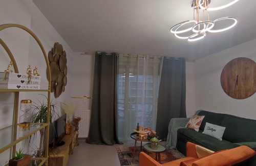Blagnac Apartment | Escal' Home Appart Design au Pied de L'aéroport, Parkings, Terrasse