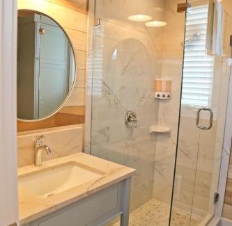 Escalante House | Escalante Escapes Holly Hock- King Escape