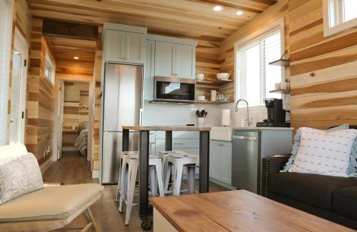 Escalante House | Escalante Escapes Holly Hock- King Escape
