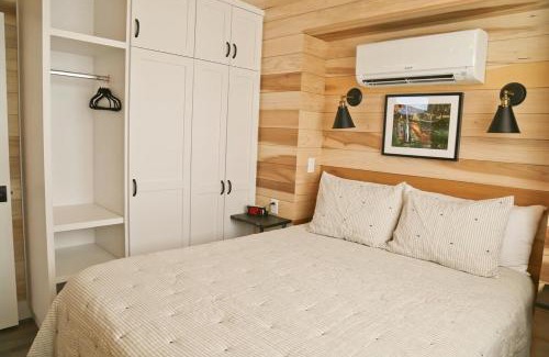 Escalante House | Escalante Escapes Moon Lily- Bunk Escape