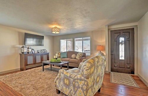 Escalante House | Escalante Home with Yard, Porch and Mtn Views!