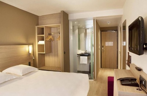 La Madeleine Hotel | Escale Oceania Orleans