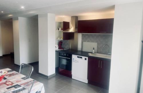 Castelsarrasin Apartment | Escapade au canal