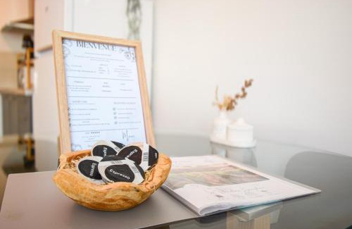Beaujeu Apartment | Escapade Beaujolaise aux Vignes