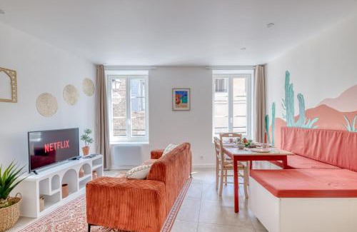 Montluel Apartment | Escapade en sable doré - T3