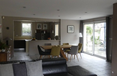 La Roque-d'Antheron House | Escapade Provençale Villa with Pool, Garden and Comfort for 8.