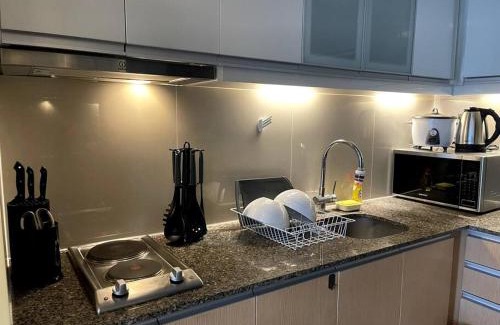 Bonifacio Global City Apartment | Escape 1BR One Uptown BGC w/Sound System