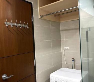 Bonifacio Global City Apartment | Escape 1BR One Uptown BGC w/Sound System