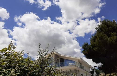Piana degli Albanesi Apartment | Escape heat and smog, come to Lake of Piana. Live in a nice clean healthy place