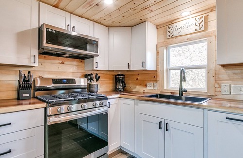 Oklahoma County House | Escape the Chaos: Your Family's Rural Retreat (With Wi-Fi!)