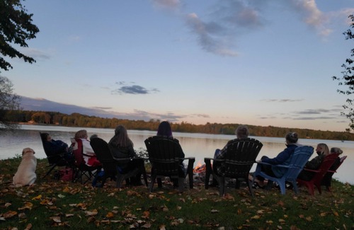 Whitewater Region Cottage | Escape the city to this quiet home along the beautiful Ottawa River
