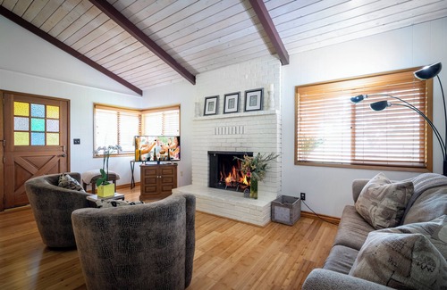 Santa Ynez House | Escape the City.