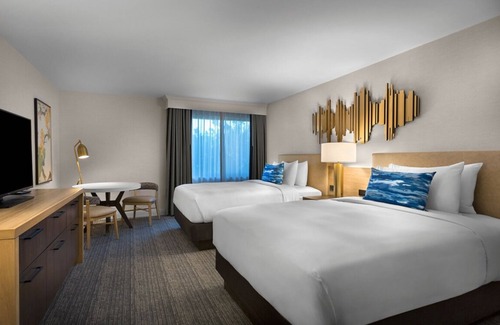 Milpitas Hotel | Escape The Hustle and Bustle! w/Pool, Pet-Friendly, Near River Oaks Park!