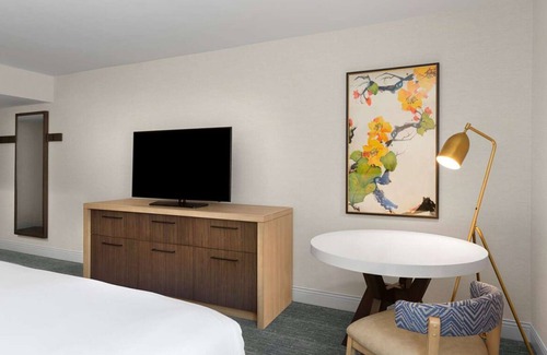 Milpitas Hotel | Escape The Hustle and Bustle! w/Pool, Pet-Friendly, Near River Oaks Park!