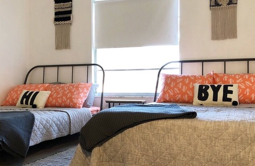 Kingswood House | Escape the Tourists! Lots of space.
