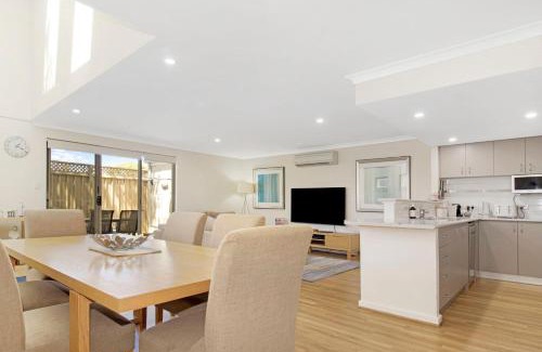 Broadwater Villa | Escape to 64 at Cape View Resort