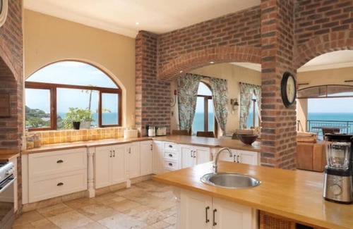 Umhlali Villa | Escape to a Beach Villa