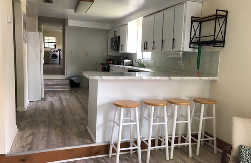 Melrose House | Escape to Beautiful Lake Lily