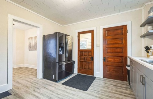 Marinette House | Escape to Beautiful Marinette