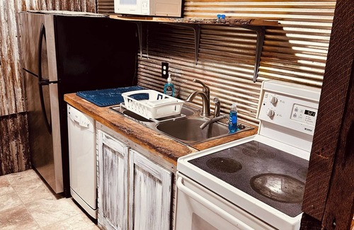 Squires Cabin | Escape to Blair Base Camp at Hercules Glades Wilderness