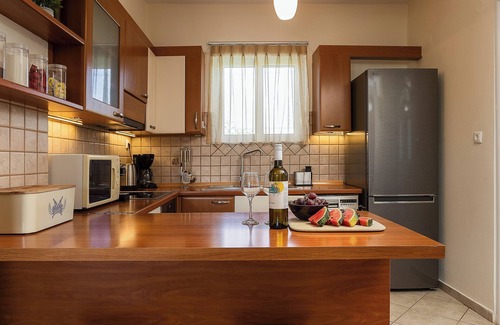 Filaki Villa | Escape to Blooming Gardens & Village Charm!